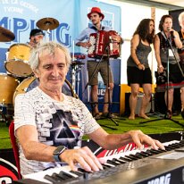 Jam Session @ Camping Blues Patrick Galfetti (keyboard), Georges Box Boixader (guitar), Marion Fontana (vocals), Yves Brasey (drums), Zazou Haifa (vocals) . Jam Session avec Pepper Blues @...